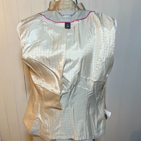 White House Black Market Legacy Suit Size 12 Light Brown - Picture 8 of 12